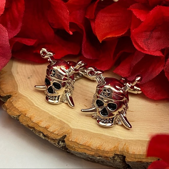 Silver Pirate Skull Cufflinks with Swords - Picture 7 of 16